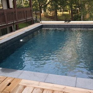 Poolsarg i Granit
